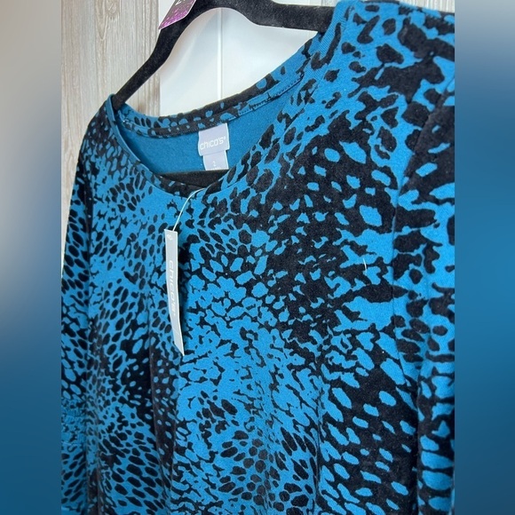 B14.25 NWT Chico's Teal Blue & Black Velvet Flocked Balloon Sleeve Knit Top 2 - Picture 2 of 7